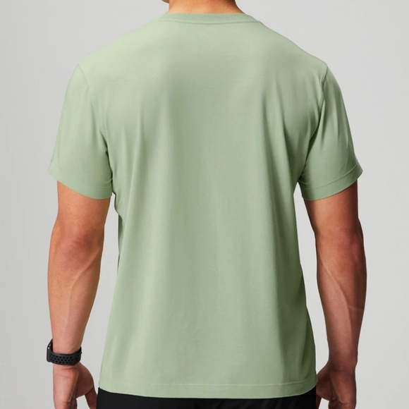 Fabletics The 24-7 Tee, Thyme, L - Picture 2 of 6